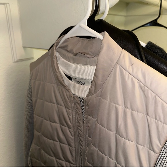 COS MEN’S GREY LINER VEST - Picture 5 of 6